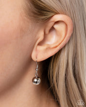 Load image into Gallery viewer, Paparazzi Accessories-Beaming Beads - Silver
