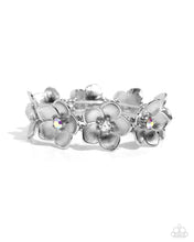 Load image into Gallery viewer, Paparazzi Accessories-General Grandeur - White
