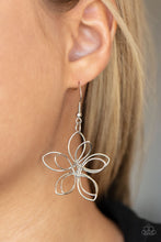 Load image into Gallery viewer, Paparazzi Accessories-Flower Garden Fashionista - Silver-Necklace
