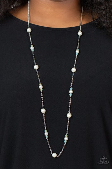 PAPARAZZI - KEEP YOUR EYE ON THE BALLROOM - BLUE NECKLACE