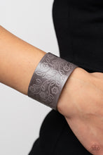 Load image into Gallery viewer, Paparazzi Accessories-Rosy Wrap Up - Silver
